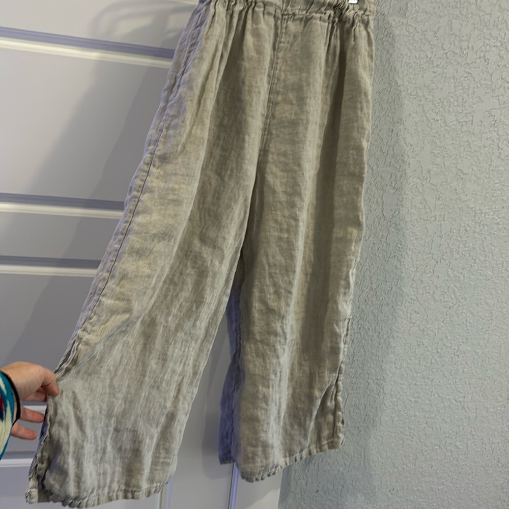 Khaki linen wide leg bottoms size small